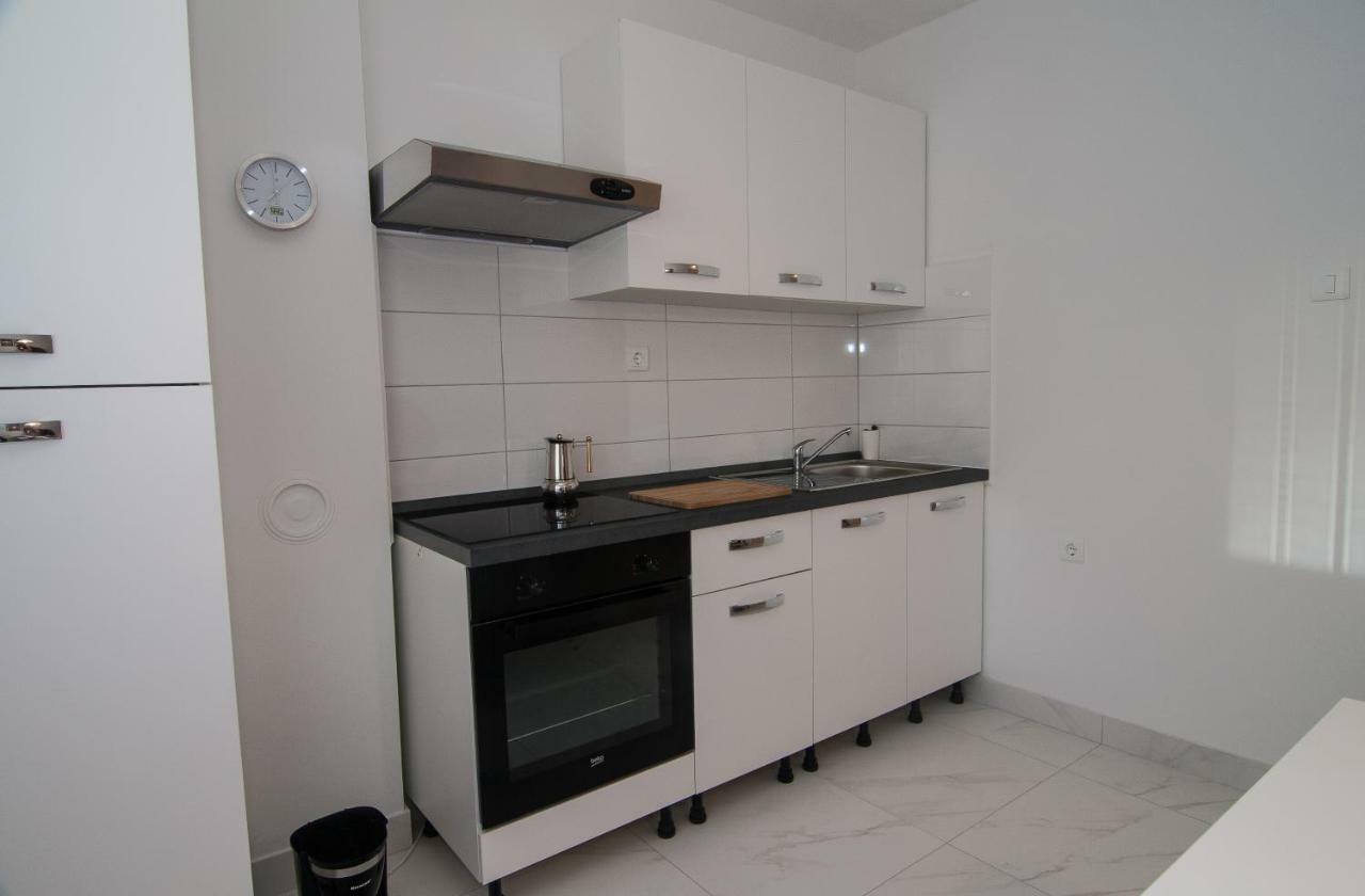 New Renovated Apartment 15 Min From Beach On Foot プーラ エクステリア 写真